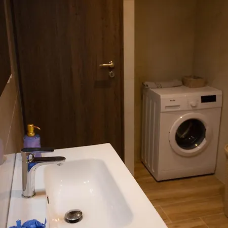 Golden B Διαμέρισμα *