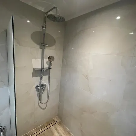 Golden B Διαμέρισμα *